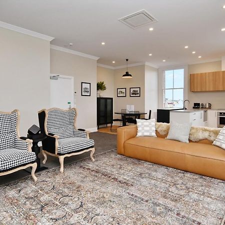 Kaiapoi Luxury Accommodation 2 - Bookahome Buitenkant foto