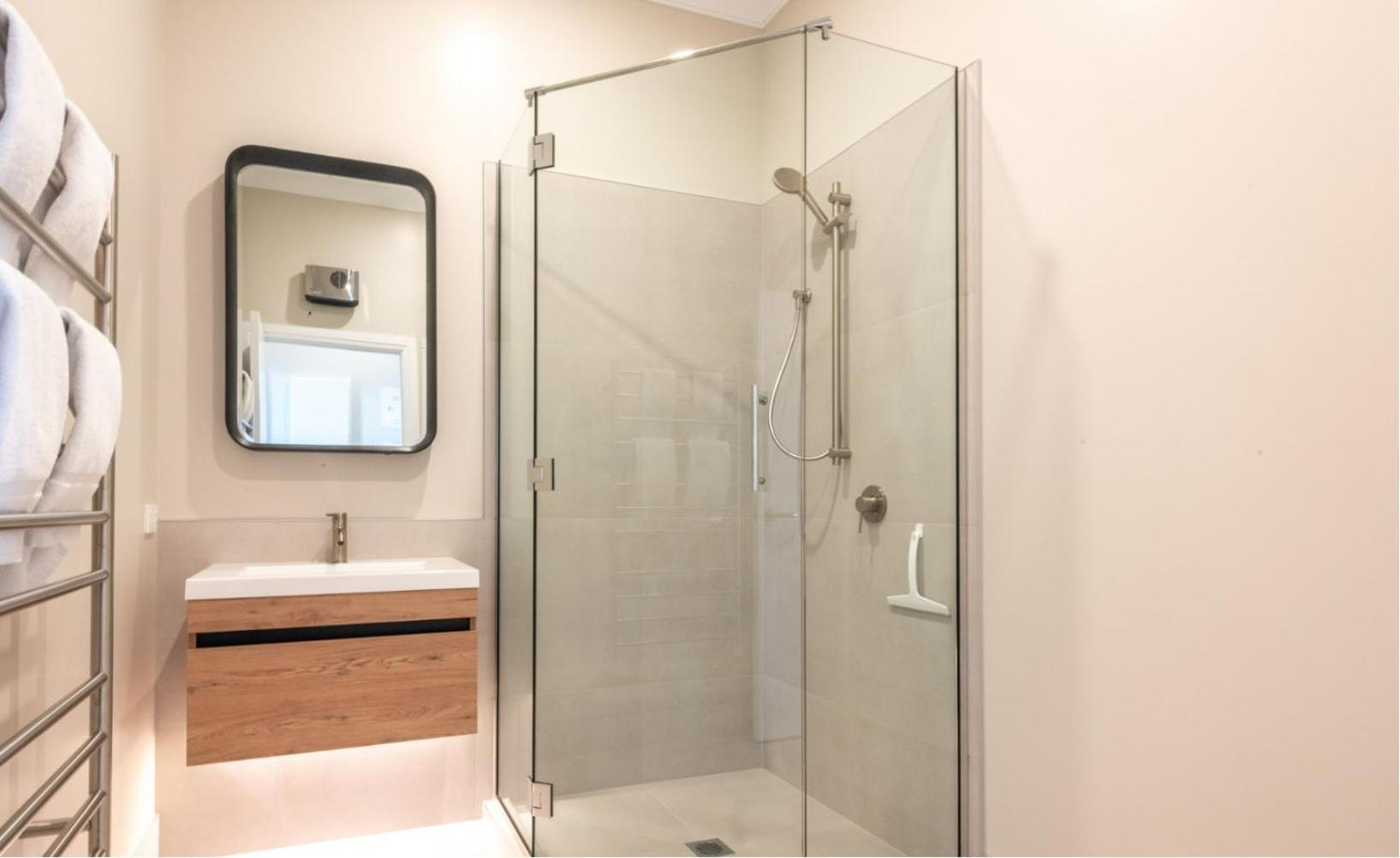 Kaiapoi Luxury Accommodation 2 - Bookahome Buitenkant foto